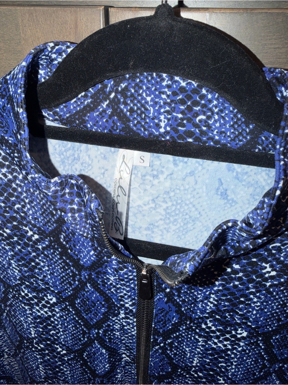 Lulu-B NWT Women’s Blue Snake-Print Zip-Front Dress Size Small - Picture 4 of 5
